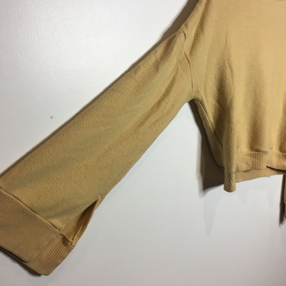 Pale Yellow Wide-Sleeve Sweater, Size XS/S - Picture 3 of 3